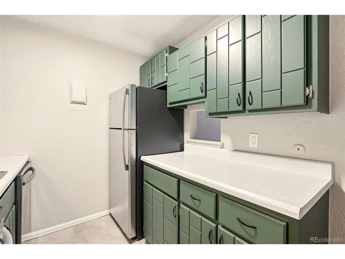 Photo of Unit KK22 at 3250 Oneal Cir