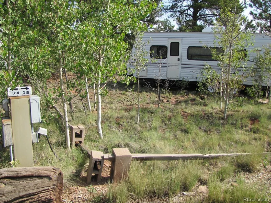Photo of 594 Lantern Loop