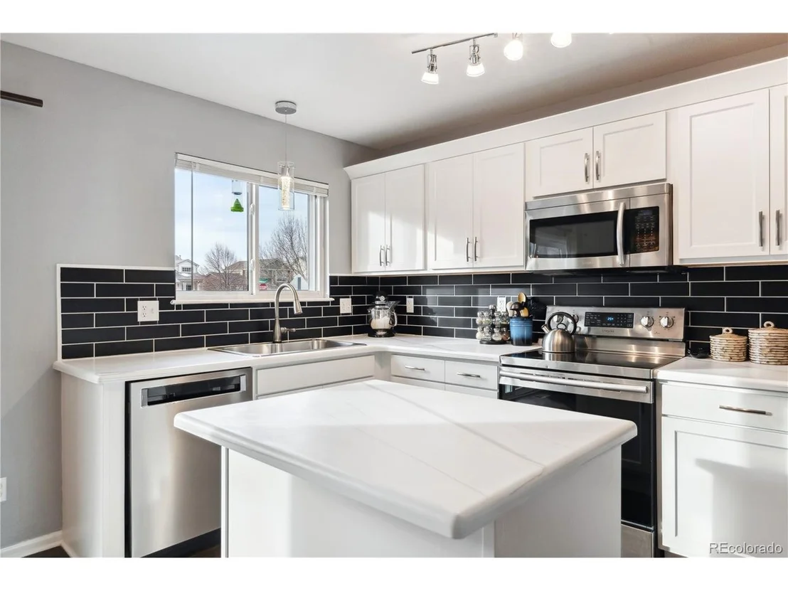 Photo of 9790 Moss Rose Cir