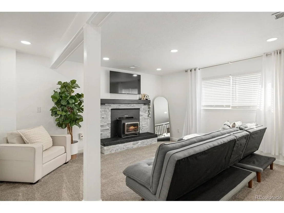 Photo of 8790 Lamar Dr
