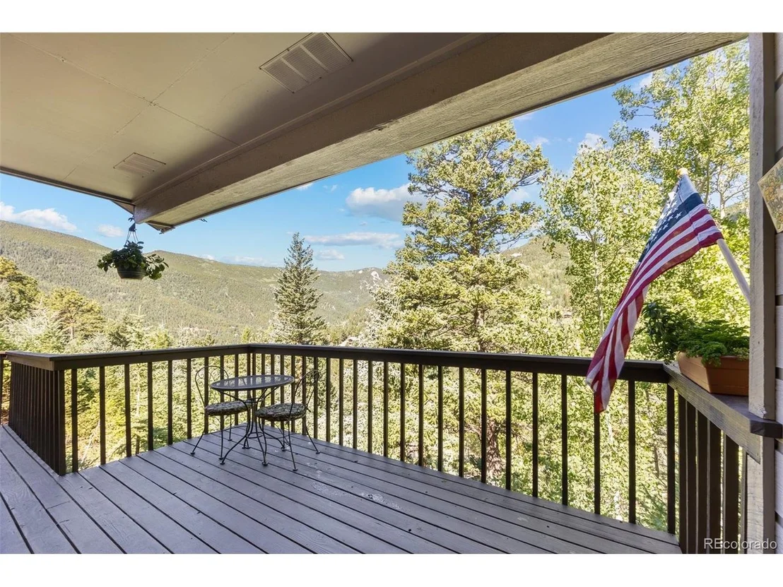 Photo of 145 Jackpine Ln