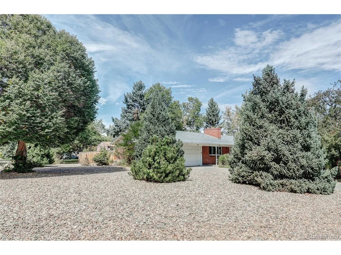 Photo of 3005 Flora Ln