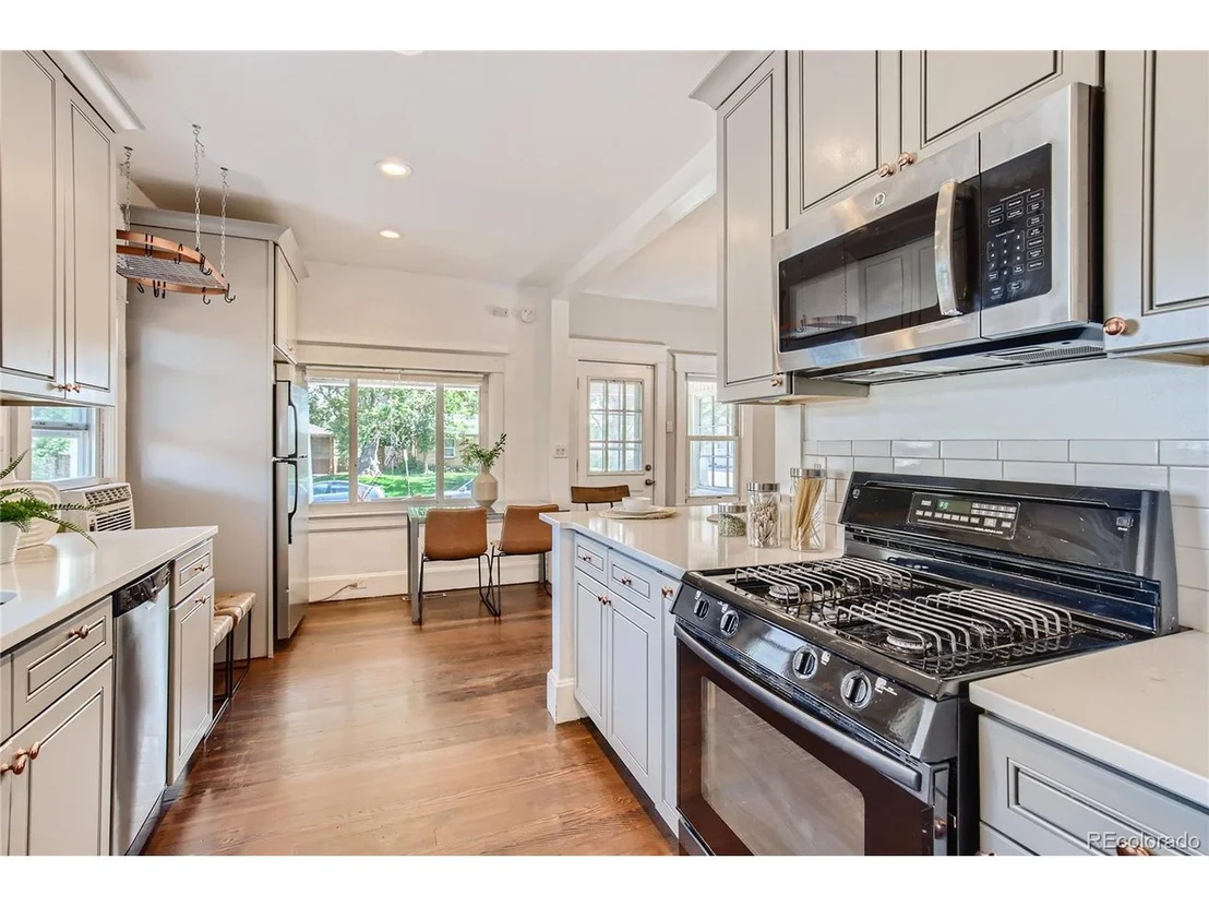 Photo of 2811 W 4th Ave