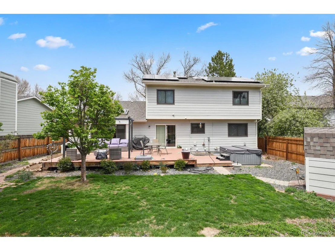 Photo of 976 E 132nd Cir