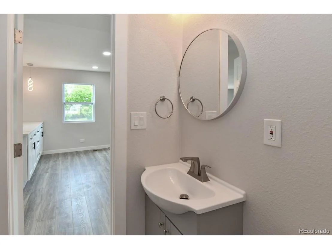Photo of 1000 N Hooker St