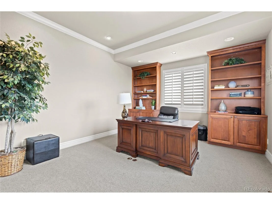 Photo of 8737 Ridgepoint Dr