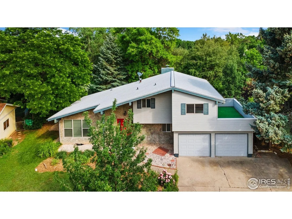 Photo of 2828 Redwing Rd