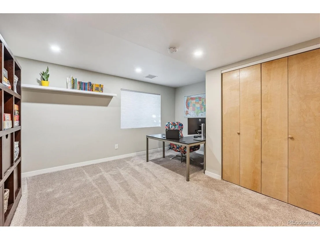 Photo of 6942 Juniper Ct
