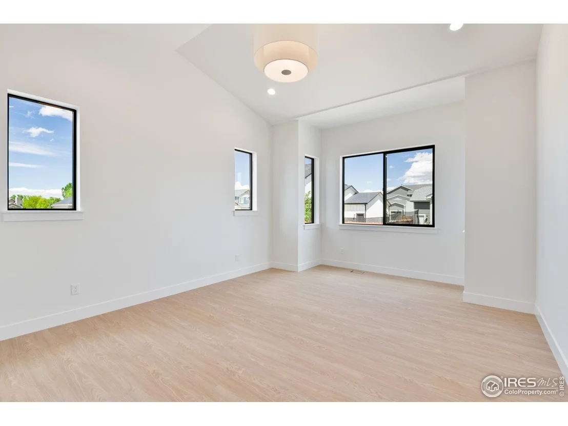 Photo of 823 Clydesdale Dr