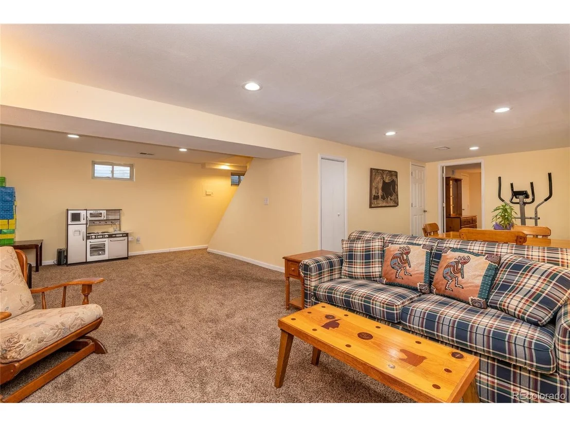 Photo of 6463 W 69th Pl