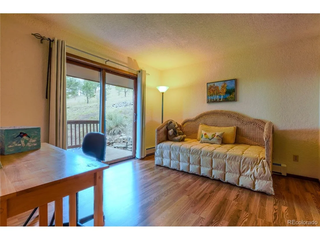 Photo of 8664 Middle Fork Rd