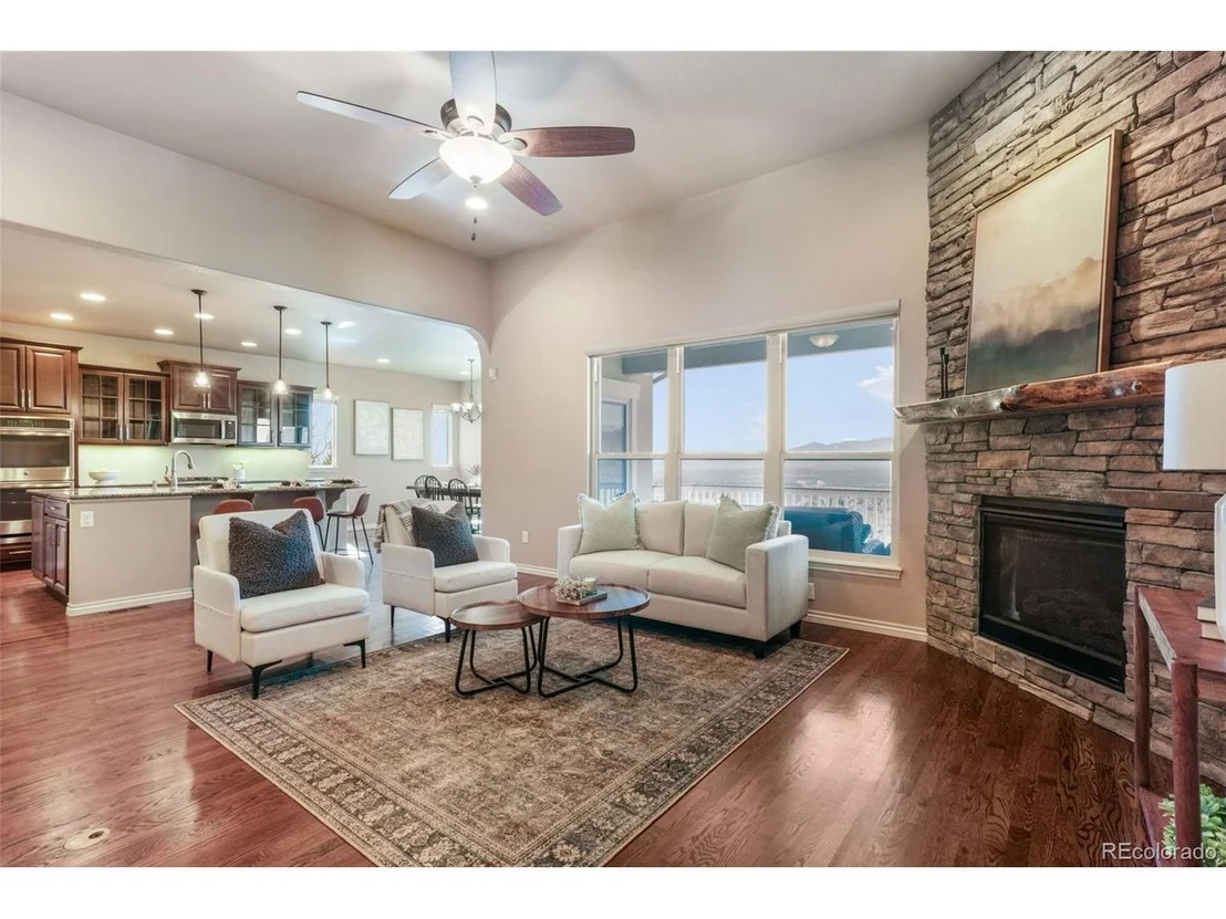 Photo of 215 Kettle Valley Way