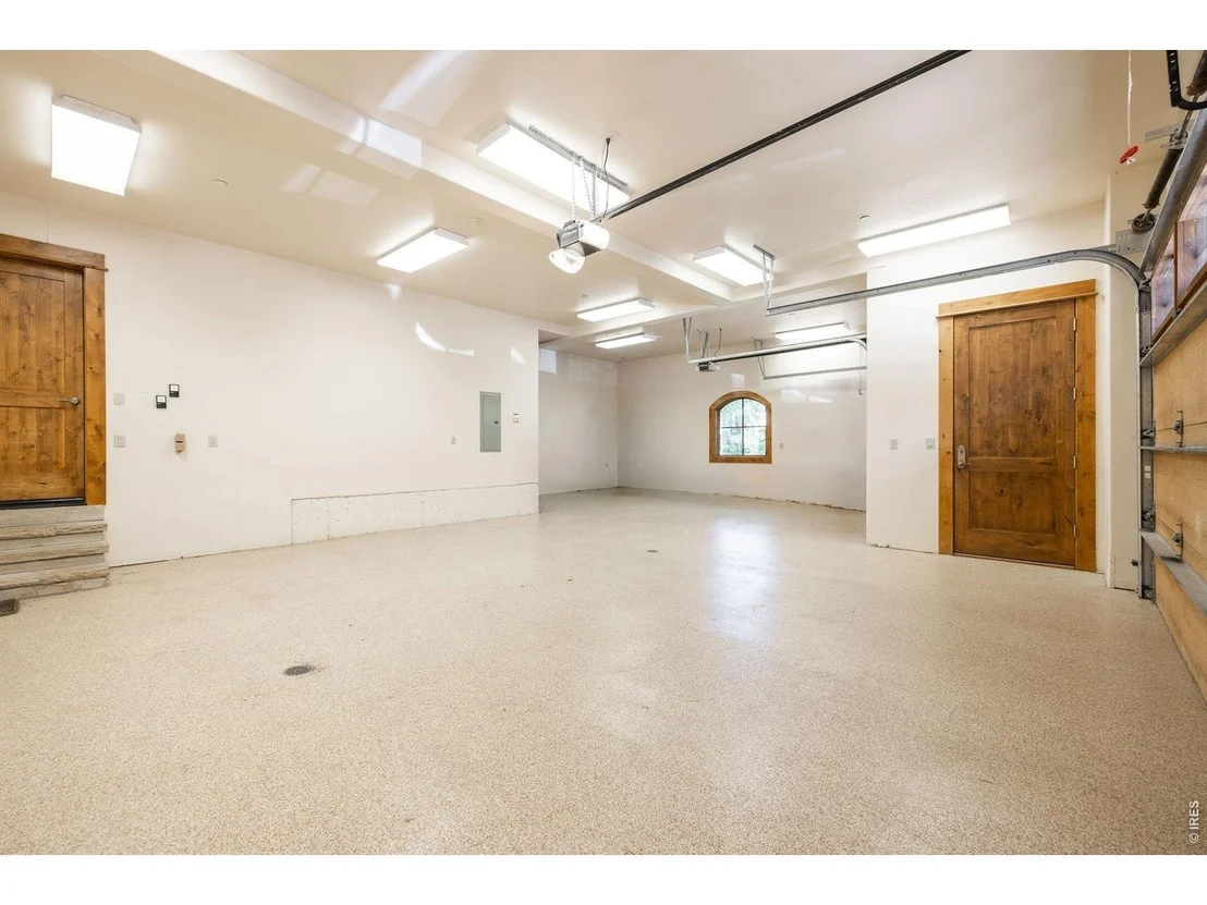 Photo of 4920 Juniper Ln