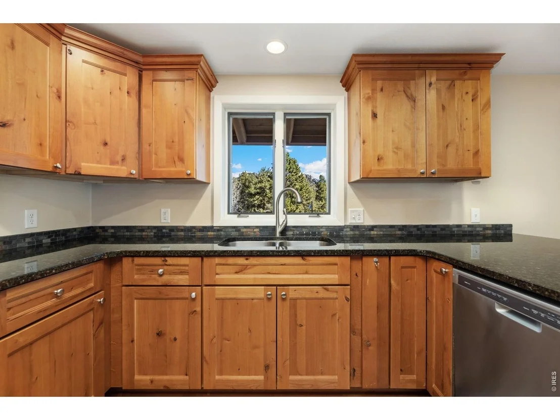 Photo of 2340 Eagle Cliff Rd