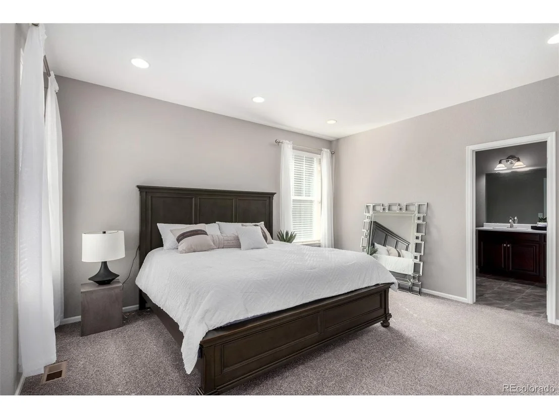 Photo of 4834 Sunset Pl