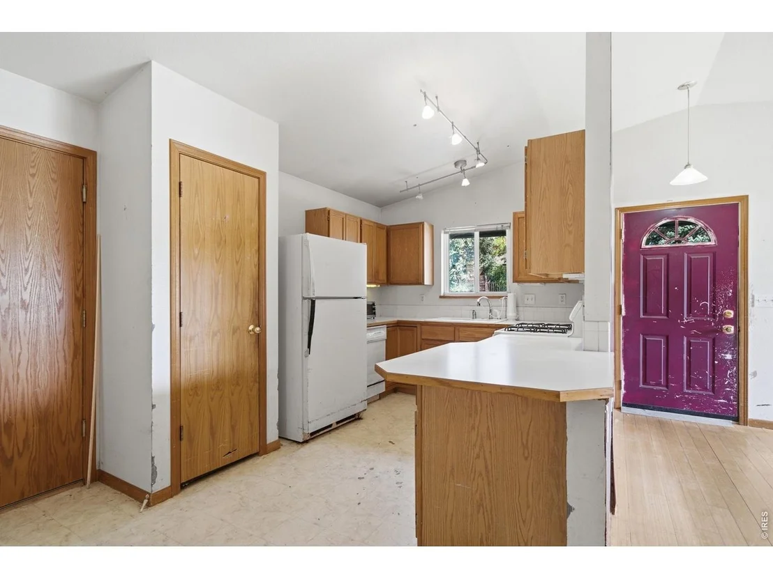 Photo of 347 Walnut Dr