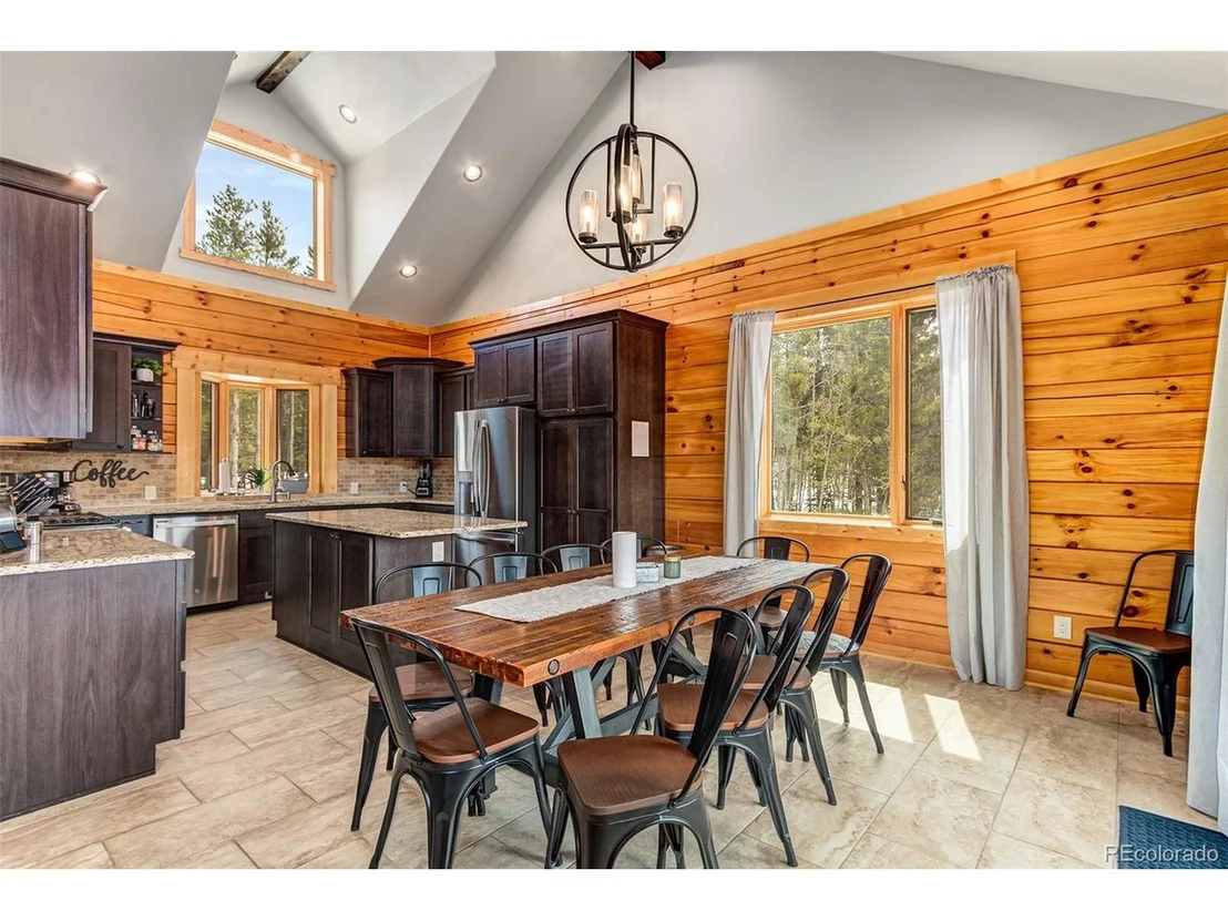 Photo of 1477 Lakeside Dr