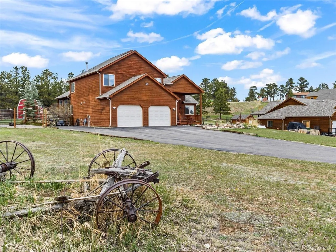 Photo of 85 Burland Dr