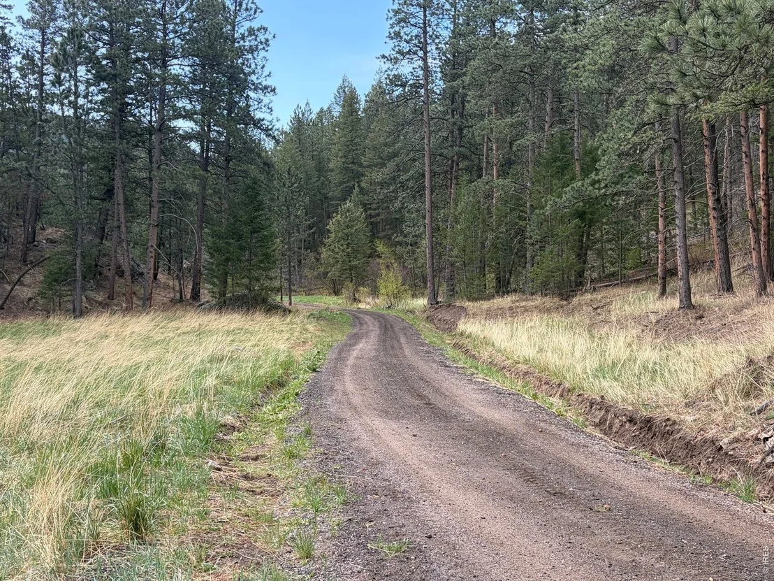 Photo of 1899 Spring Valley Rd