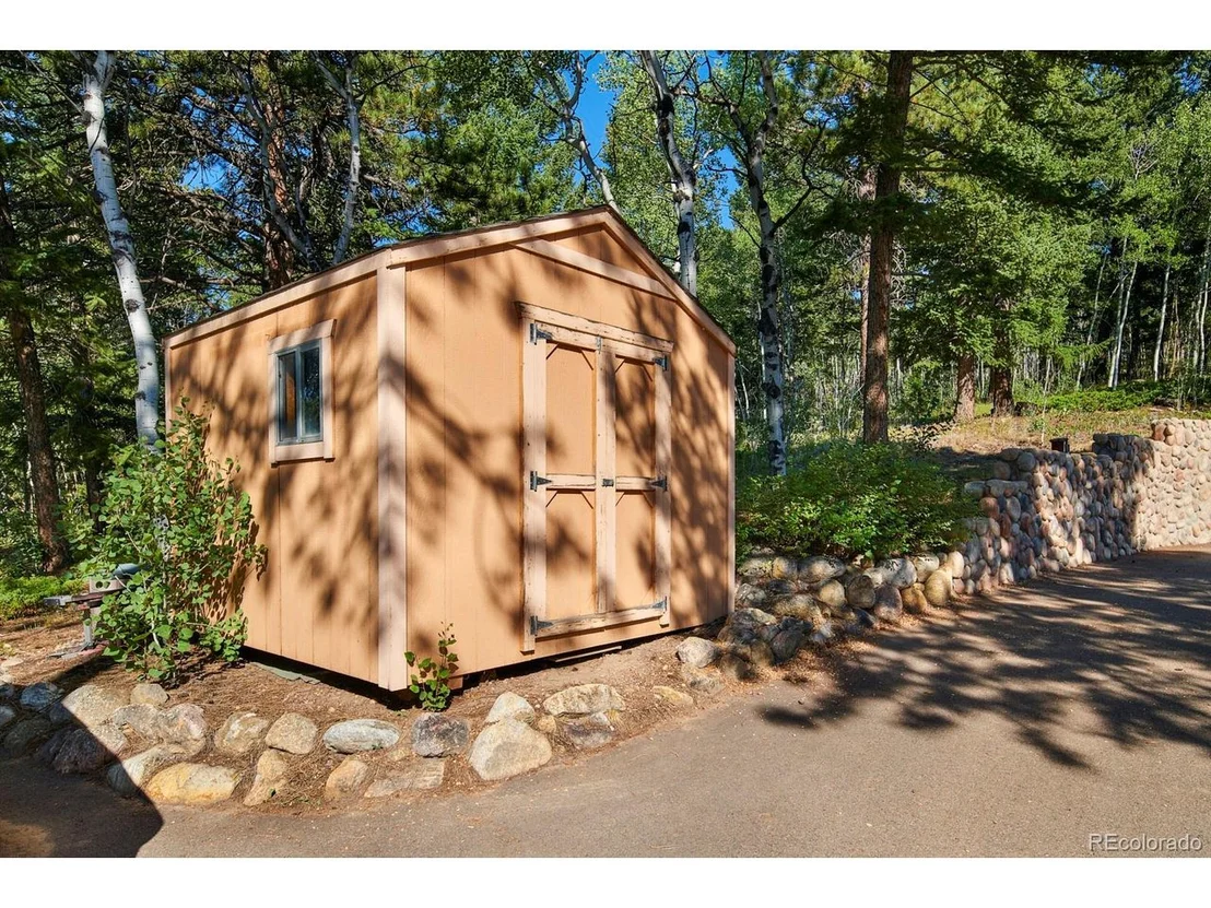 Photo of 323 Spruce Way