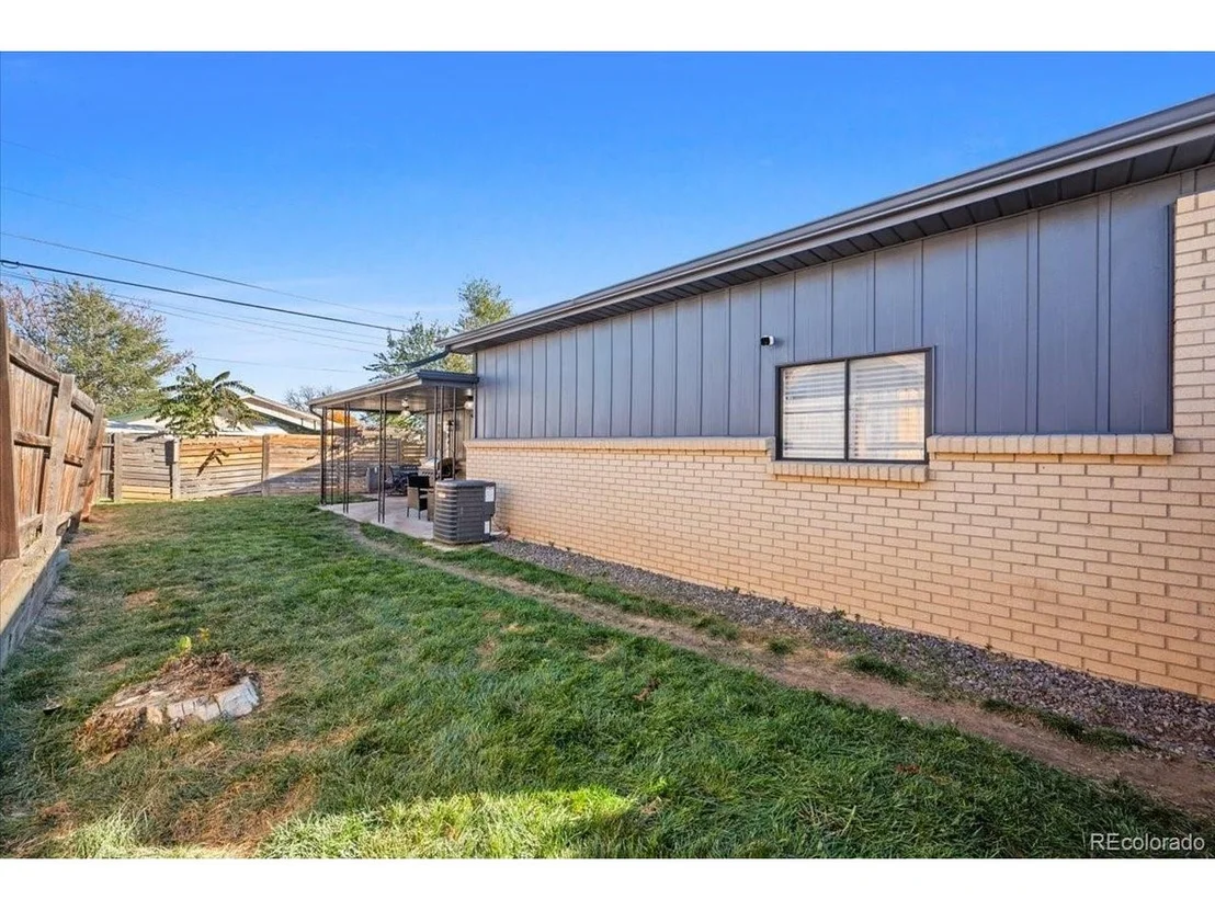 Photo of 4175 W Custer Pl
