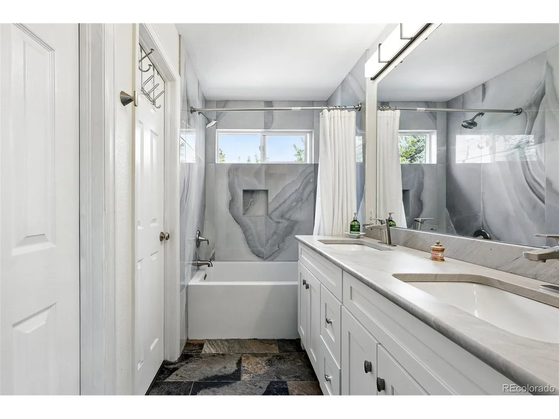 Photo of 823 Timothy Dr