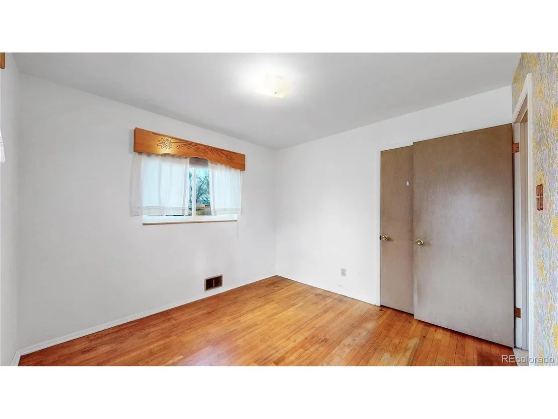 Photo of 6684 Kline St