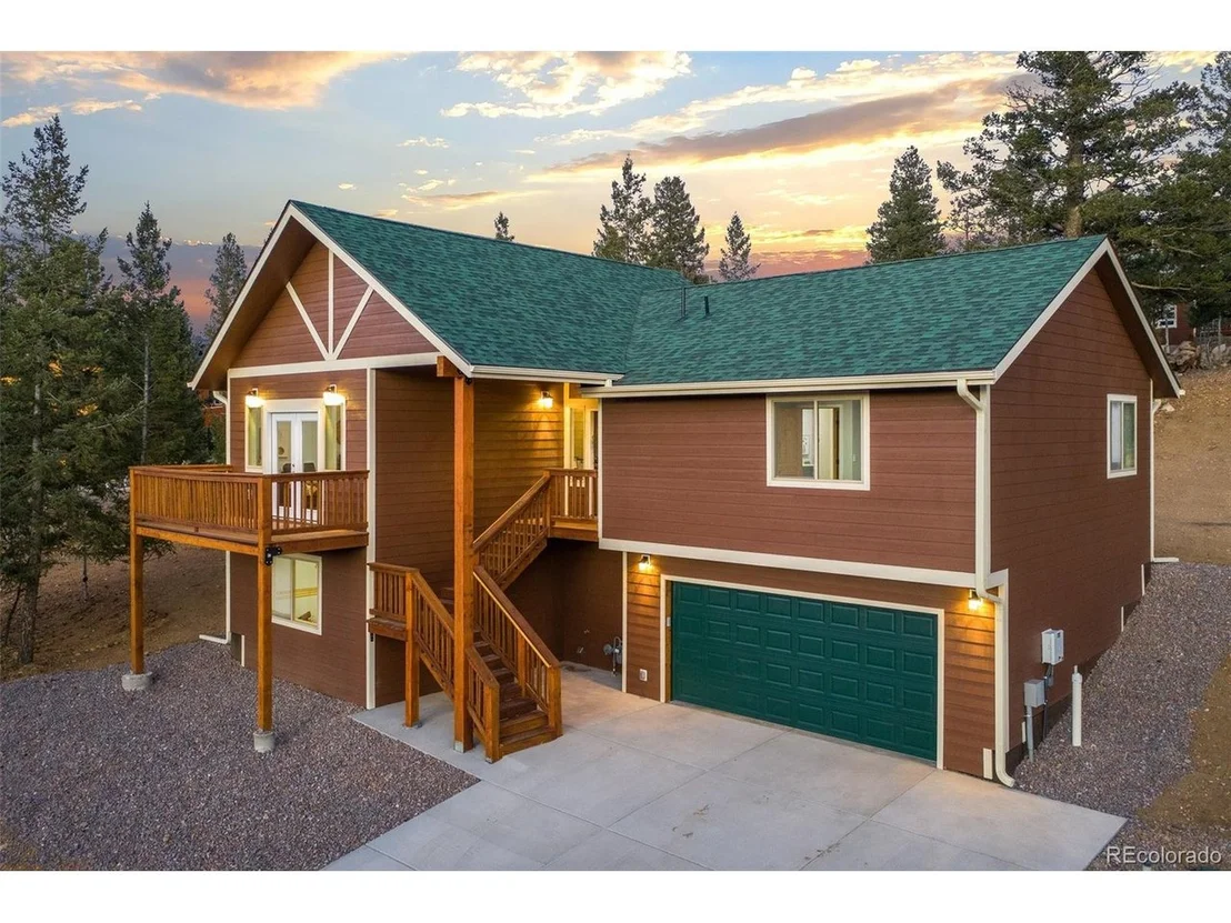 Photo of 544 Aspen Ln