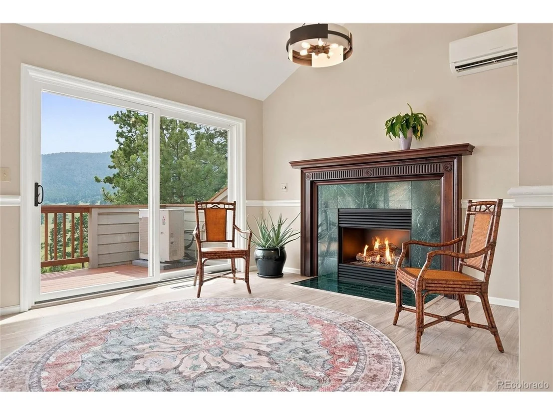 Photo of 2161 Torrey Pine Dr