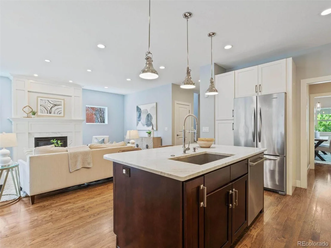 Photo of 3944 Lowell Blvd