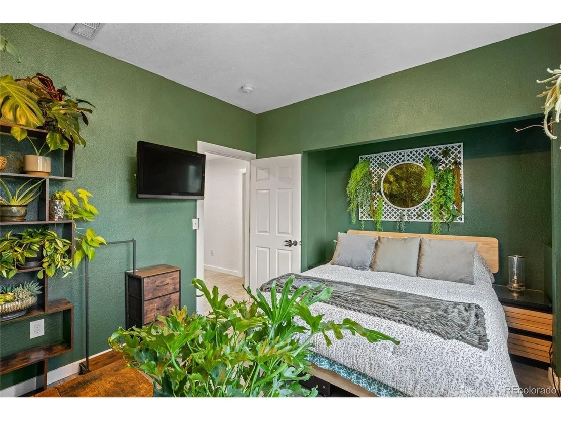 Photo of 424 W Dory Way