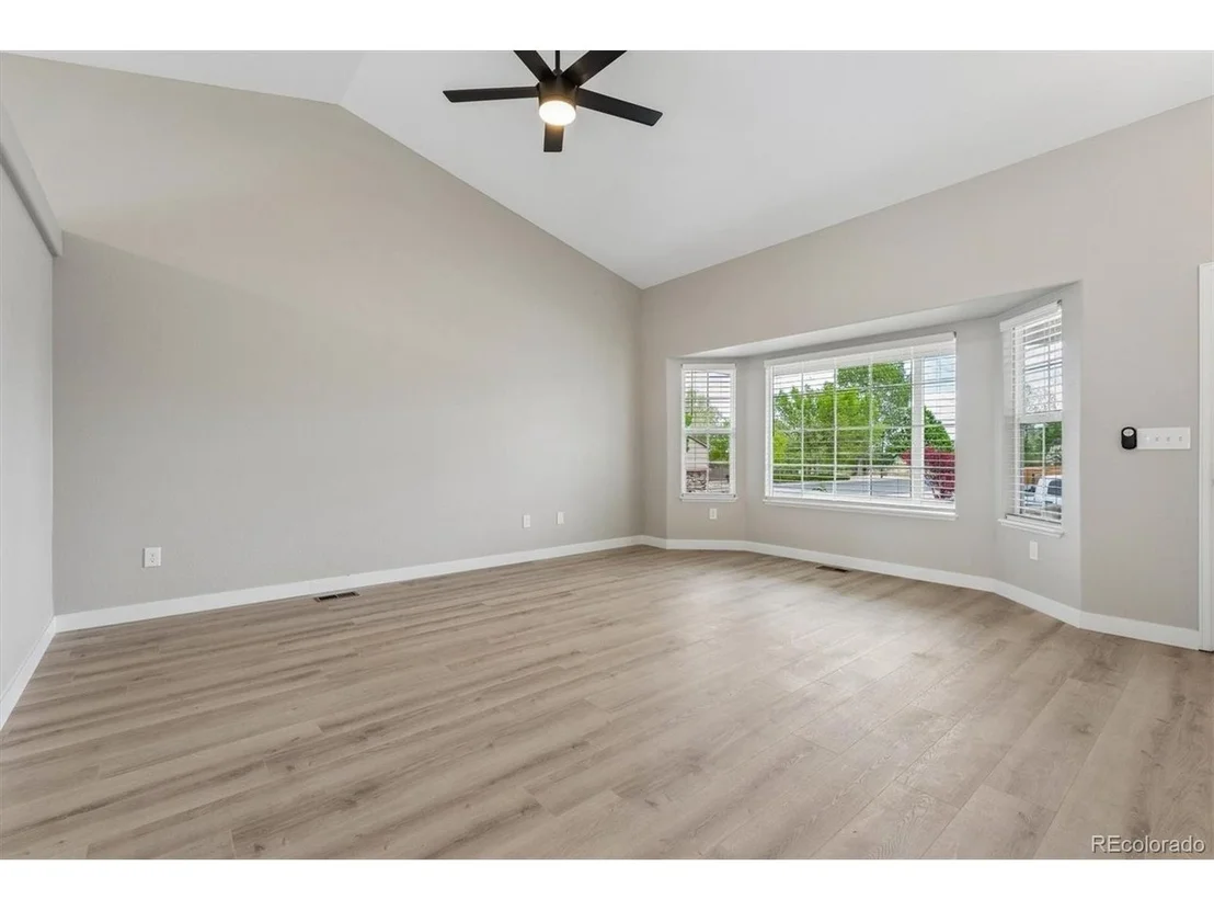 Photo of 422 Boulder Ln