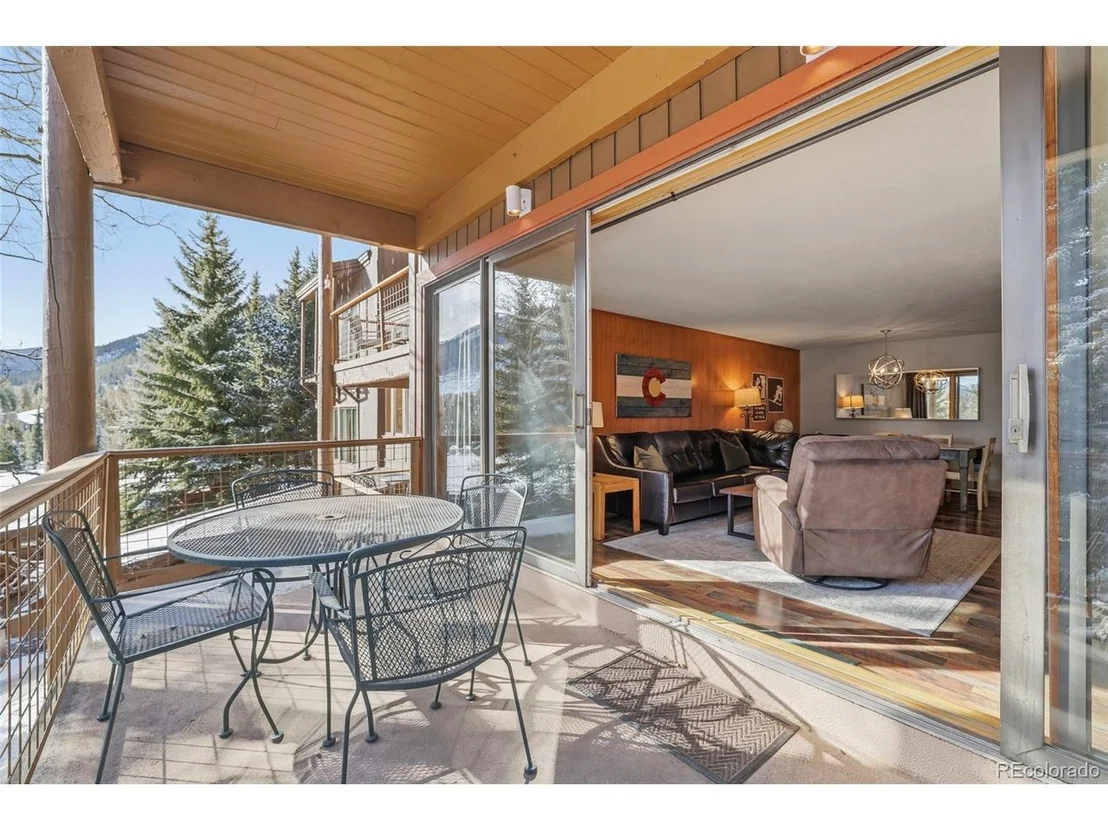 Photo of Unit 2015 at 21700 US Highway 6