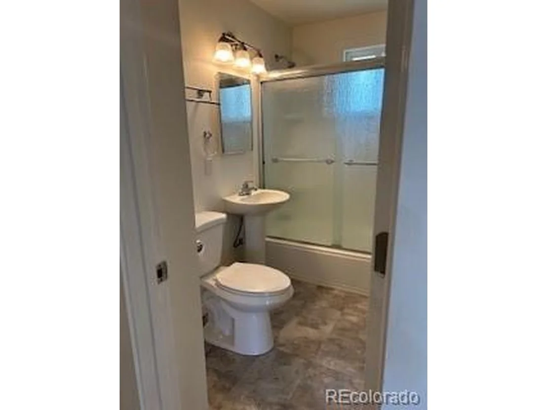 Photo of 3090 Aurora Ave