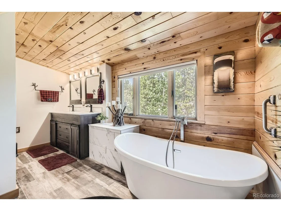 Photo of 10097 Sprucedale Dr