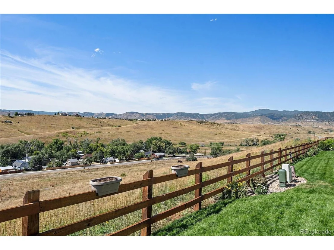 Photo of 8412 Quaker Cir