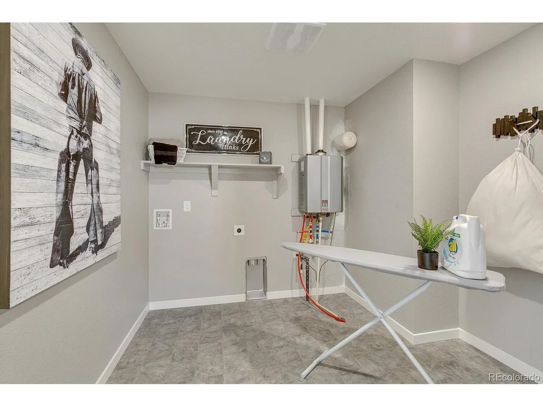 Photo of 709 Lake Emerson Rd