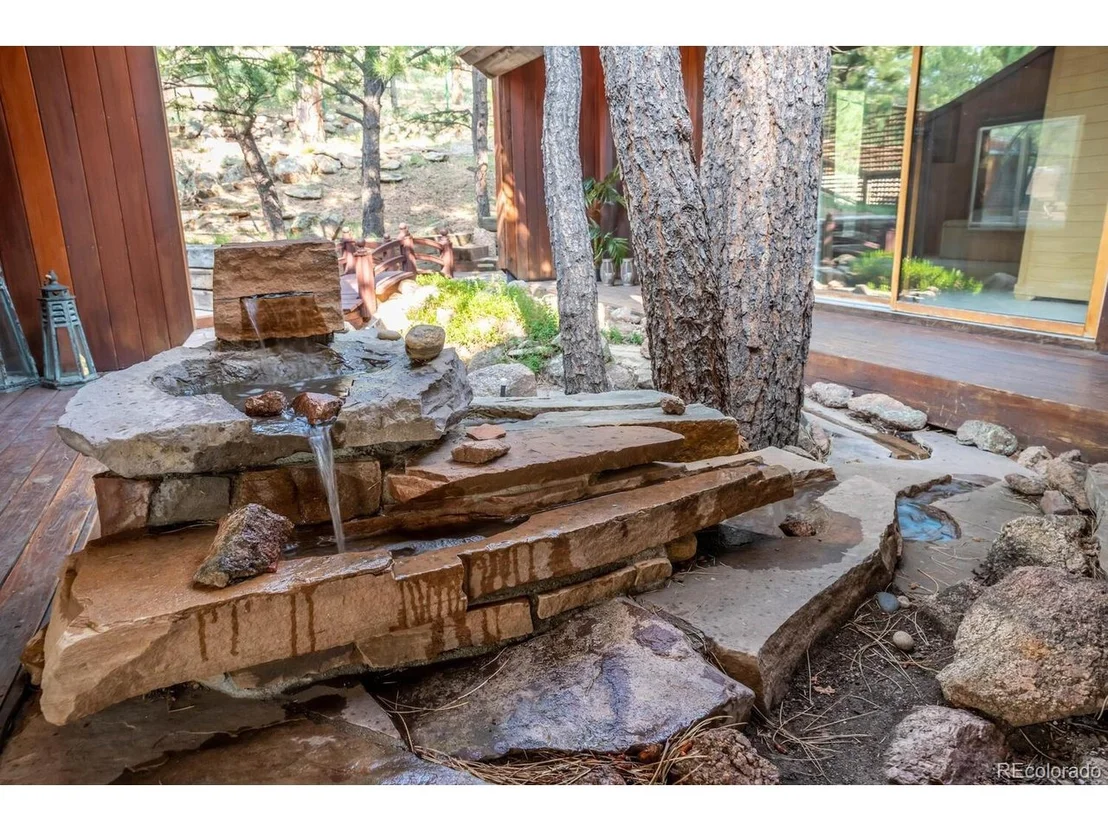 Photo of 2695 Linden Dr