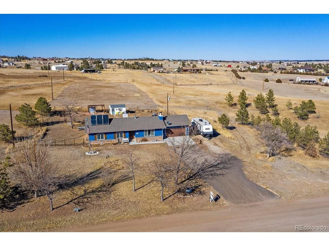 Photo of 1243 Sioux Trl