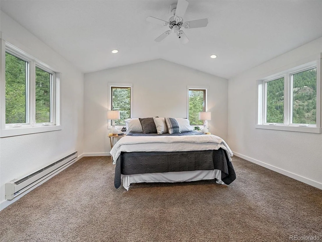 Photo of 254 Juniper Ln