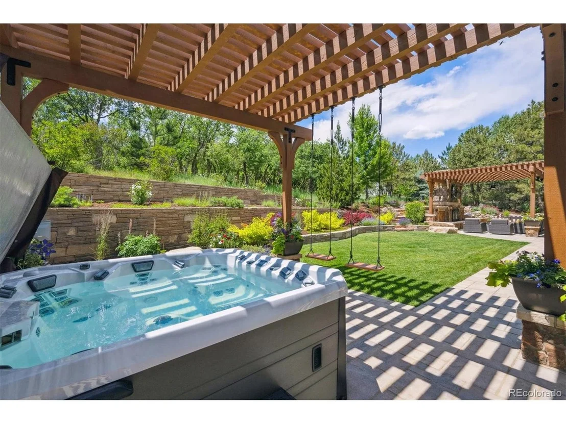 Photo of 6100 Huron Ln