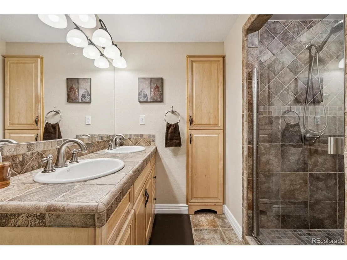 Photo of 10822 Glengate Cir