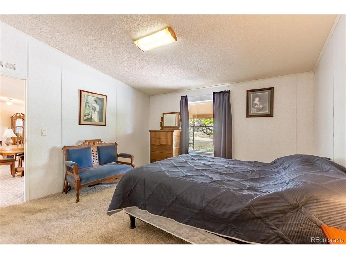 Photo of 246 Loop Dr