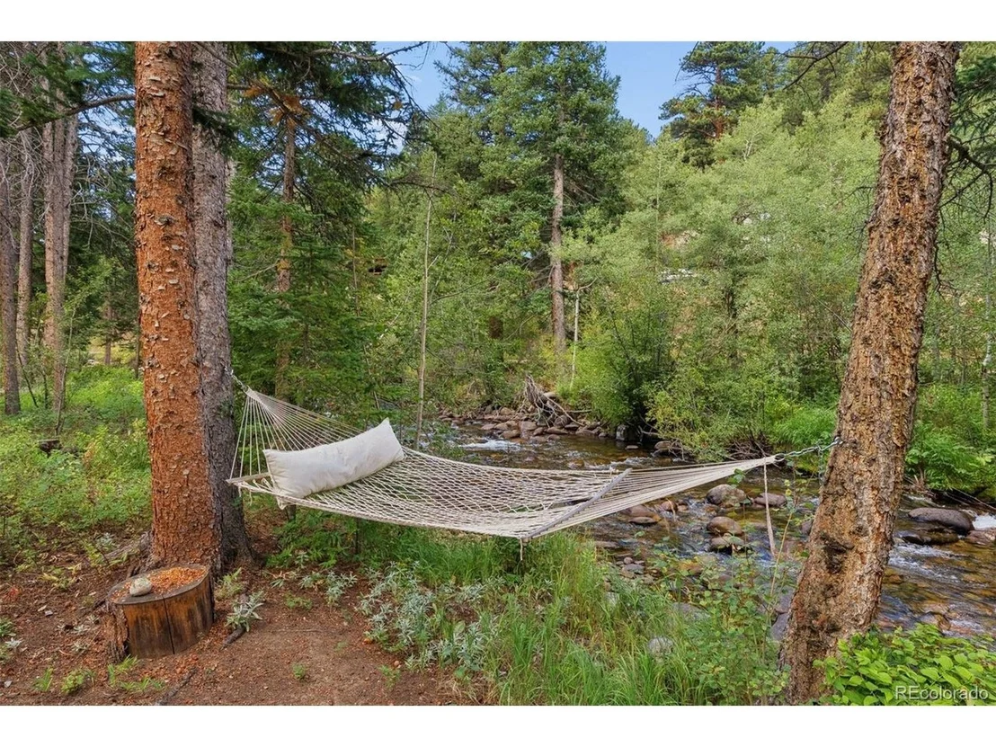 Photo of 3141 Riverside Dr
