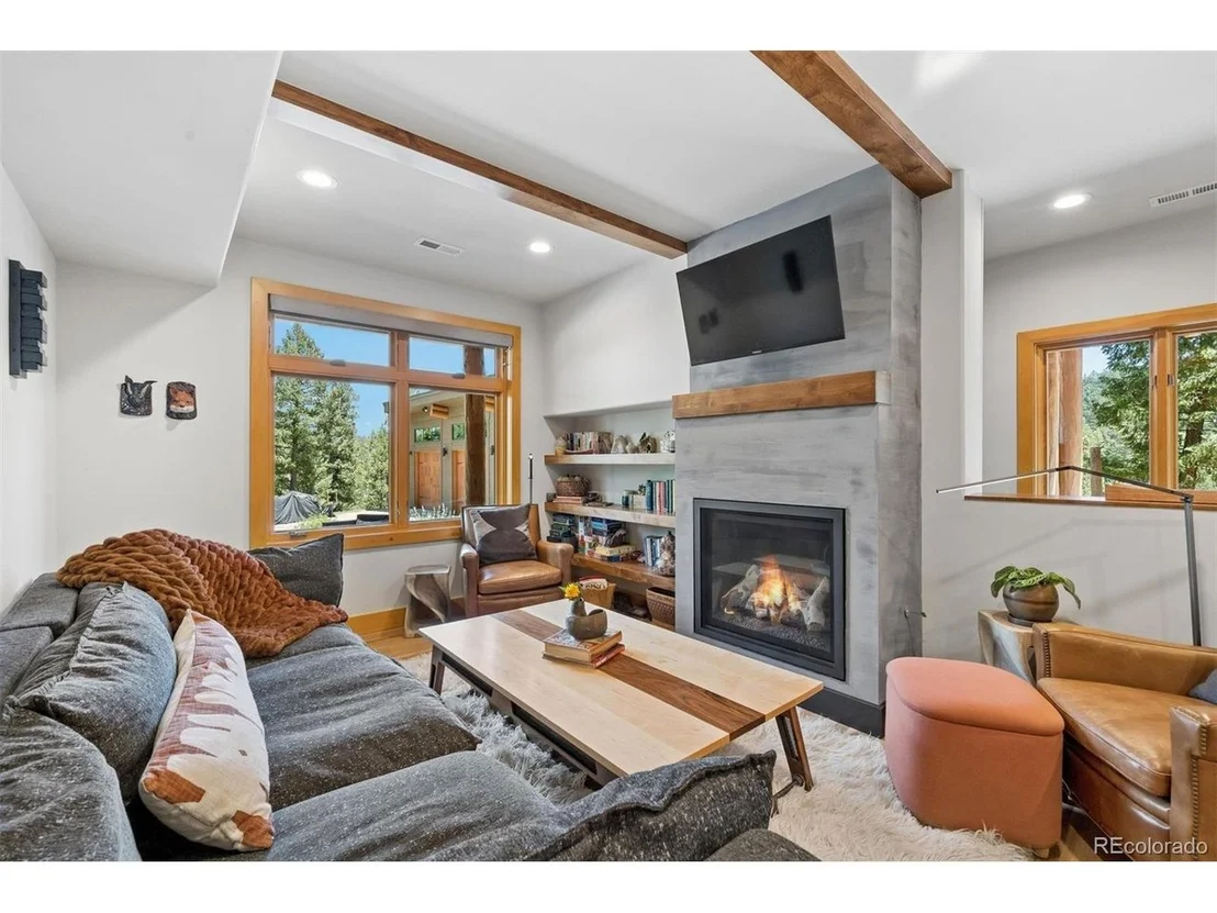 Photo of 4620 Forest Hill Rd