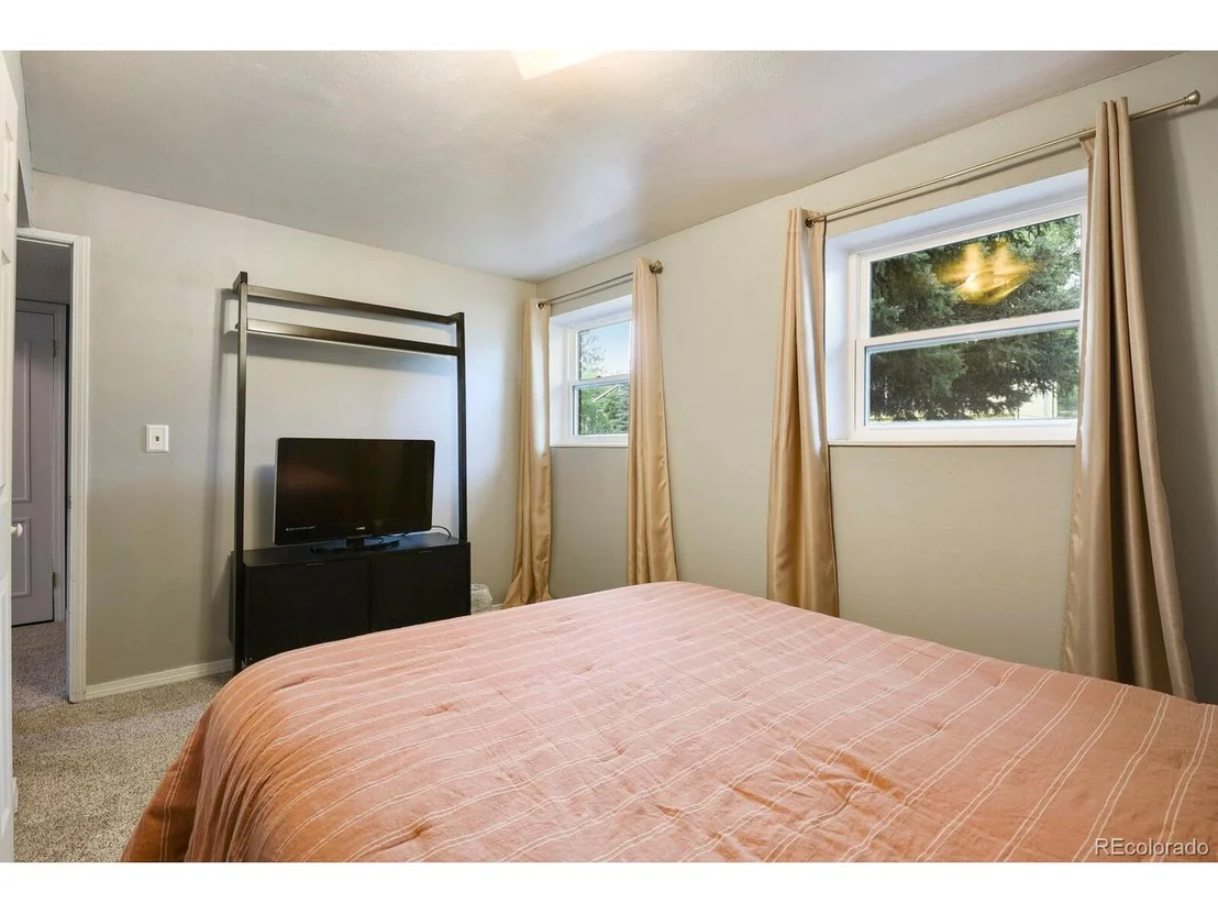 Photo of 10385 W Lambuth Pl