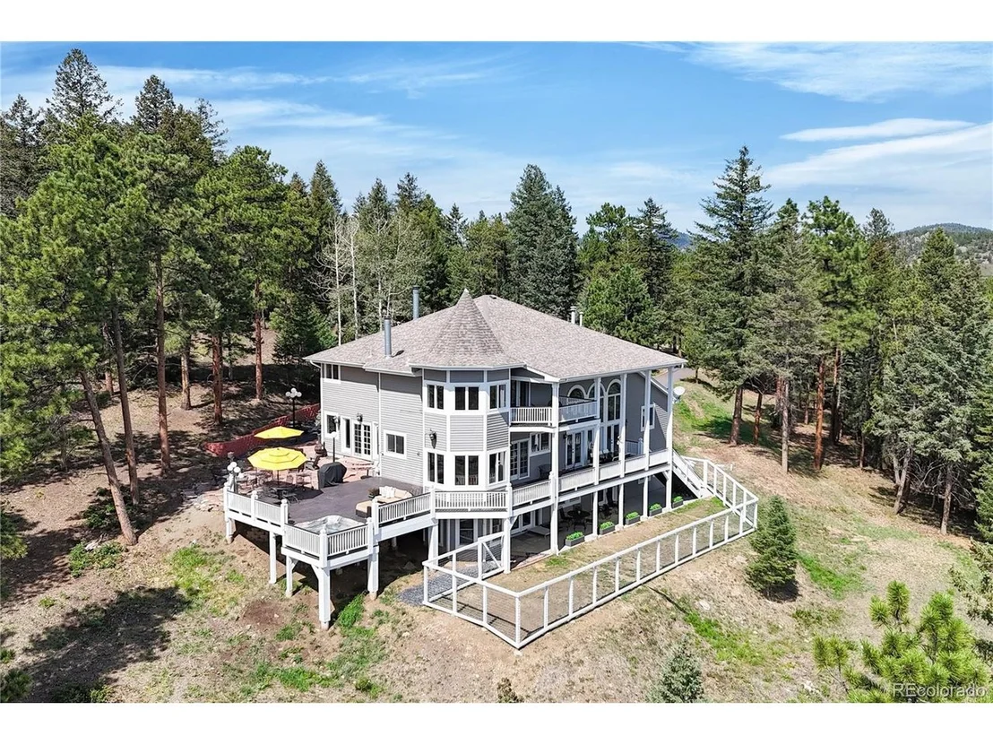 Photo of 7692 Surrey Dr