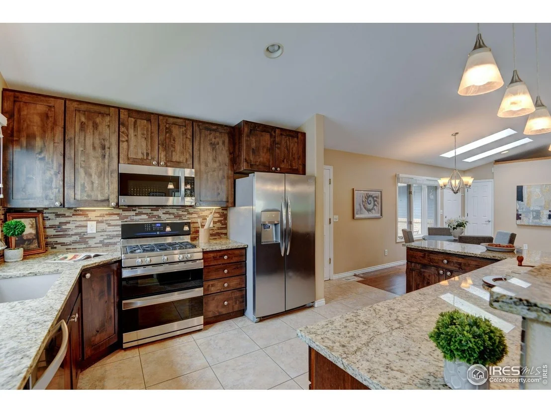 Photo of 901 Welch Ave