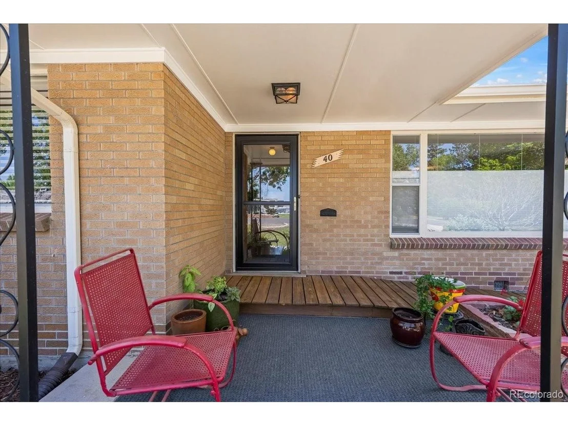 Photo of 40 Skyline Dr
