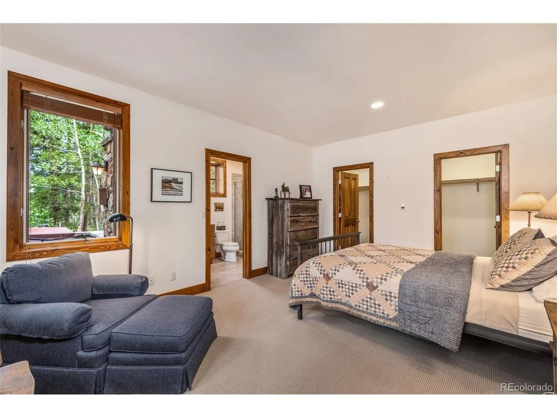 Photo of 175 Highlands Dr